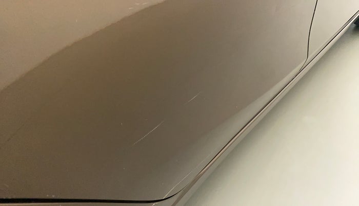 2015 Maruti Ciaz VXI, Petrol, Manual, 85,560 km, Right rear door - Minor scratches