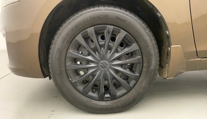2015 Maruti Ciaz VXI, Petrol, Manual, 85,560 km, Left Front Wheel