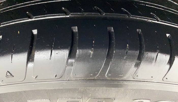 2021 Maruti Swift VXI AMT, Petrol, Automatic, 27,463 km, Left Rear Tyre Tread