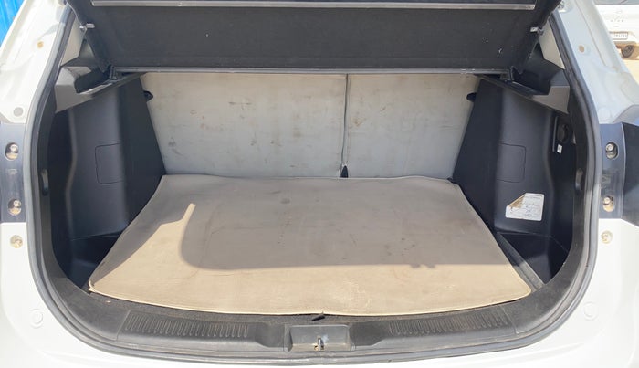 2017 Maruti S Cross ZETA 1.3, Diesel, Manual, 1,04,178 km, Boot Inside