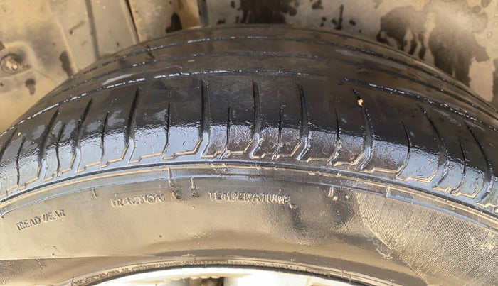 2017 Maruti S Cross ZETA 1.3, Diesel, Manual, 1,04,178 km, Right Rear Tyre Tread