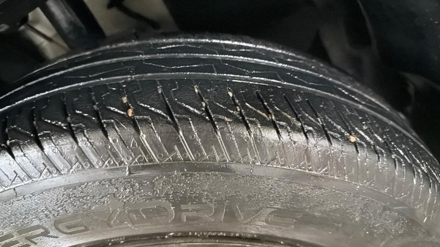 2024 Tata PUNCH PURE MT CNG, CNG, Manual, 27,604 km, Right Front Tyre Tread