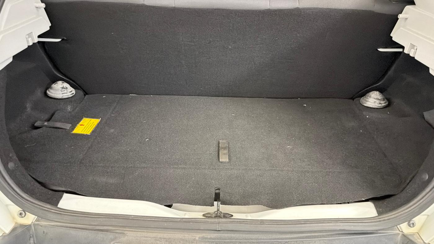 2024 Tata PUNCH PURE MT CNG, CNG, Manual, 27,604 km, Boot Inside