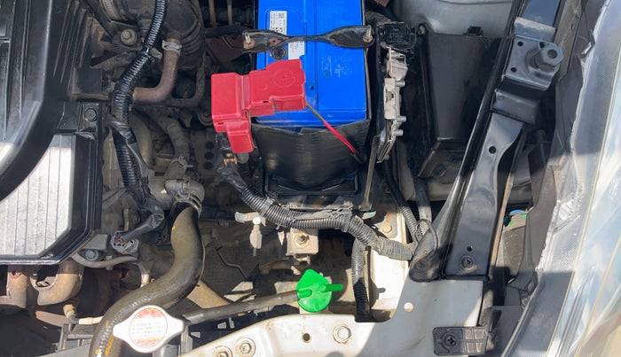 2017 Maruti Dzire VXI, Petrol, Manual, 1,09,943 km, Engine View - Left