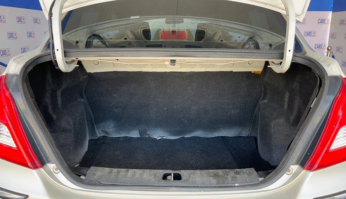2017 Maruti Dzire VXI, Petrol, Manual, 1,09,943 km, Boot Inside