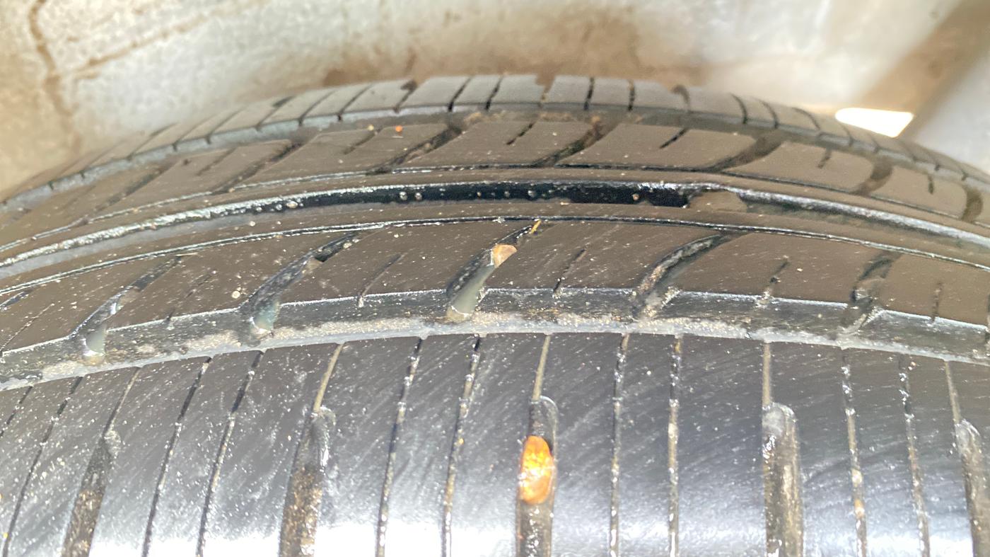 2017 Maruti Wagon R 1.0 VXI, CNG, Manual, 1,32,273 km, Left Rear Tyre Tread