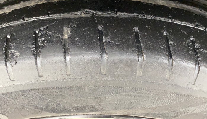 2022 Tata PUNCH CREATIVE  AMT, Petrol, Automatic, 54,021 km, Left Front Tyre Tread