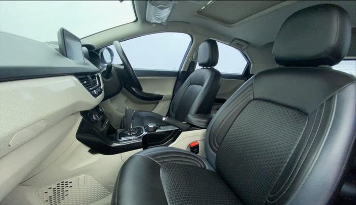 2020 Tata NEXON XZA PLUS (O) DIESEL DUAL TONE, Diesel, Automatic, 36,434 km, Right Side Front Door Cabin