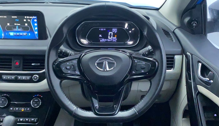 2020 Tata NEXON XZA PLUS (O) DIESEL DUAL TONE, Diesel, Automatic, 36,434 km, Steering Wheel Close Up