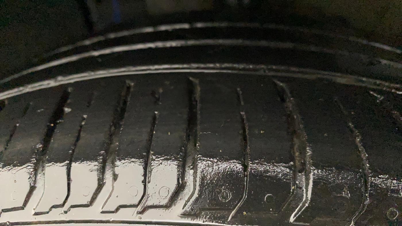 2020 Hyundai VENUE SX PLUS 1.0 TURBO DCT, Petrol, Automatic, 38,475 km, Left Front Tyre Tread