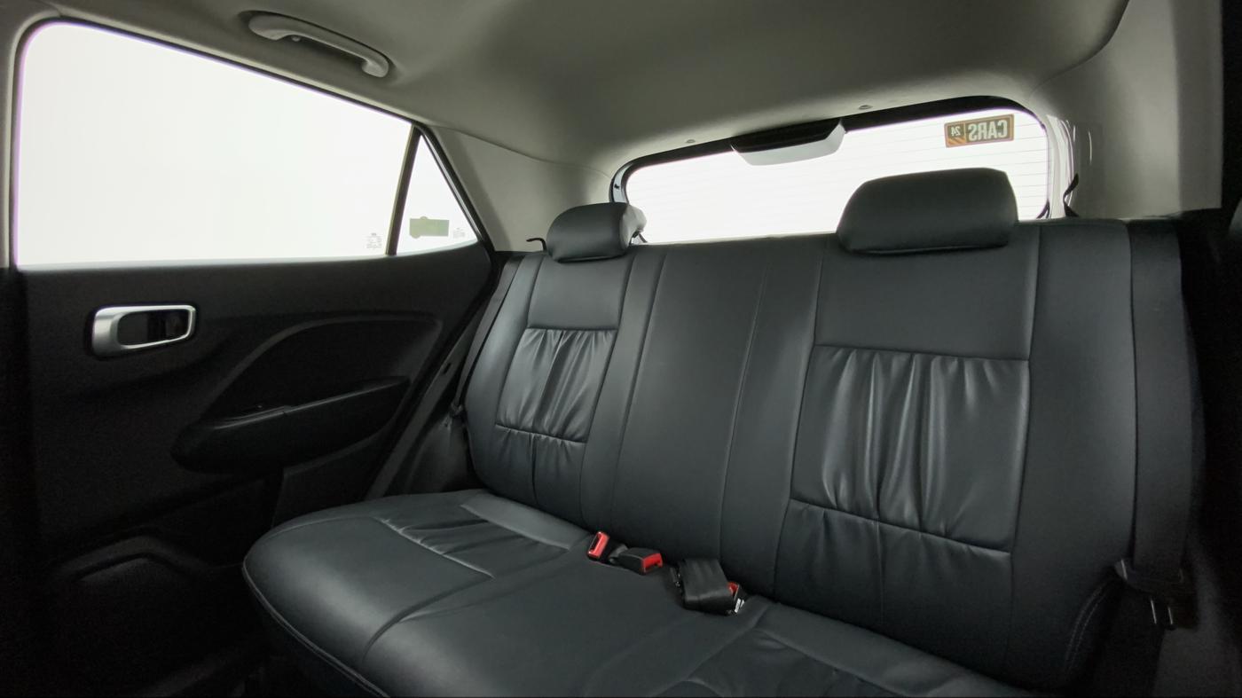 2020 Hyundai VENUE SX PLUS 1.0 TURBO DCT, Petrol, Automatic, 38,475 km, Right Side Rear Door Cabin