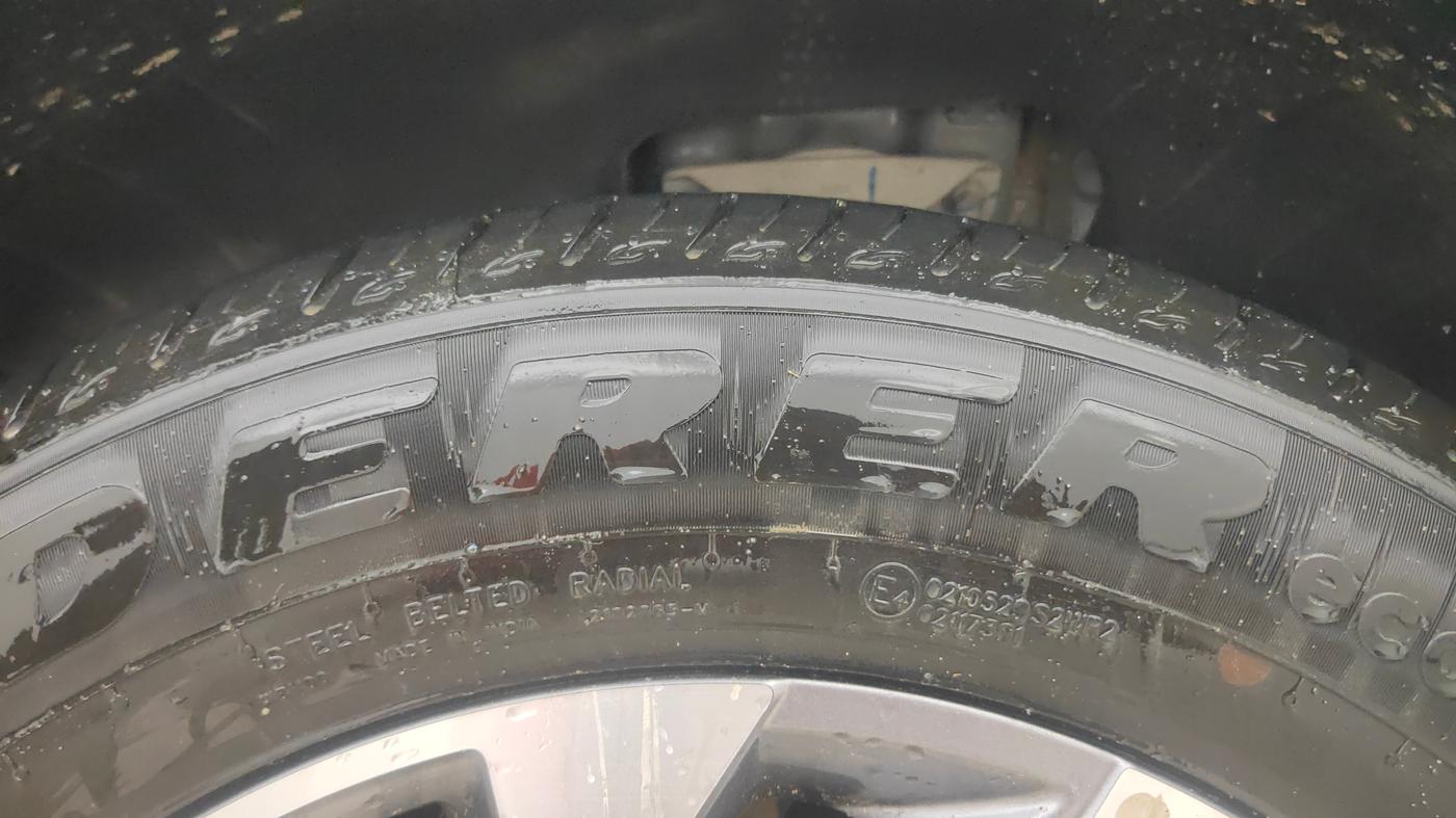 2024 Hyundai Tucson SIGNATURE 2.0 AT PETROL, Petrol, Automatic, 9,361 km, Left Rear Tyre Tread