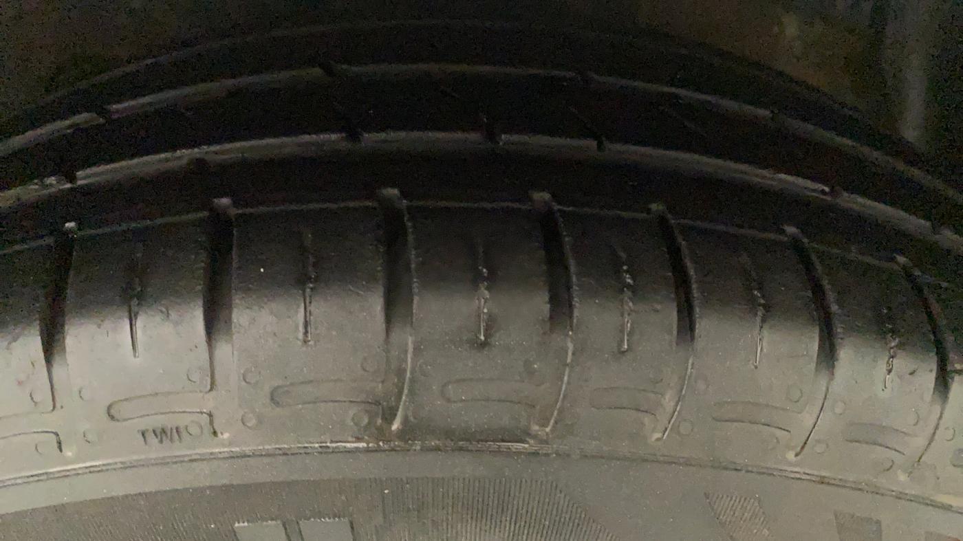2021 Hyundai AURA S 1.2 CNG, CNG, Manual, 16,343 km, Left Front Tyre Tread
