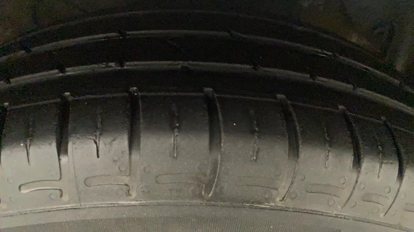 2021 Hyundai AURA S 1.2 CNG, CNG, Manual, 16,343 km, Right Front Tyre Tread