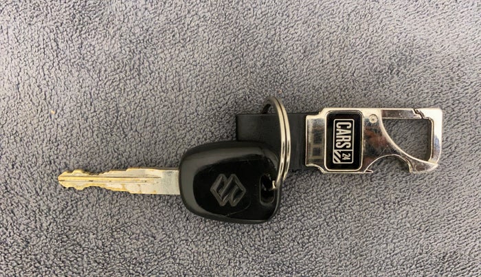 2011 Maruti Swift VXI, Petrol, Manual, 47,946 km, Key Close Up
