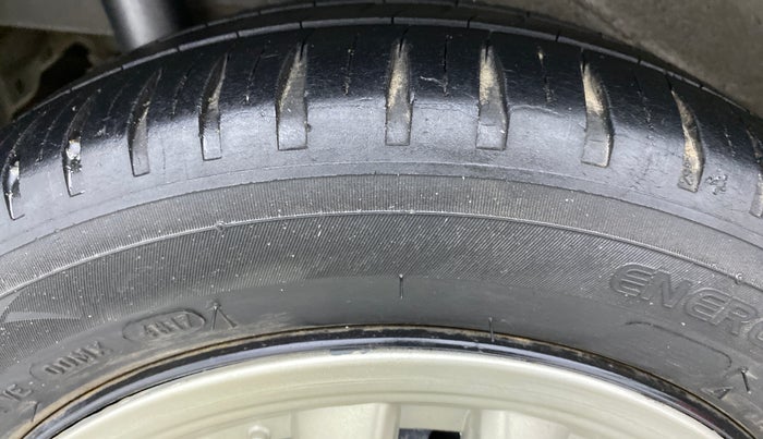 2016 Maruti Wagon R 1.0 VXI, Petrol, Manual, 82,066 km, Right Rear Tyre Tread