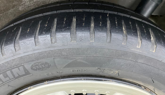 2016 Maruti Wagon R 1.0 VXI, Petrol, Manual, 82,066 km, Left Rear Tyre Tread