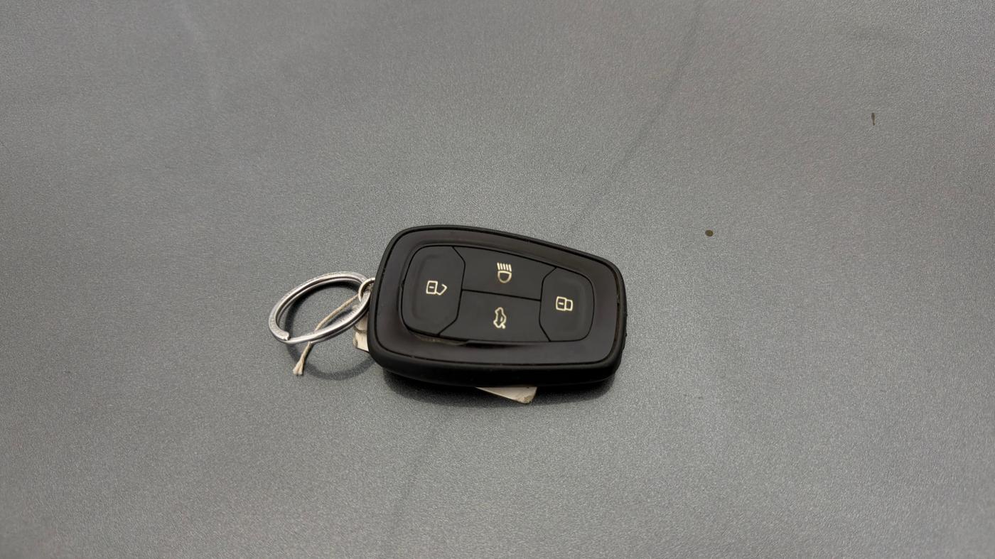 2021 Tata ALTROZ XT PETROL, Petrol, Manual, 92,863 km, Key Close Up