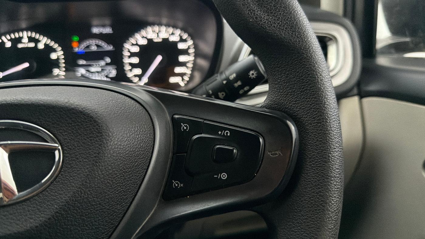 2021 Tata ALTROZ XT PETROL, Petrol, Manual, 92,863 km, Adaptive Cruise Control