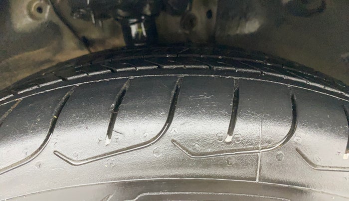 2022 KIA CARENS LUXURY PLUS 1.5 DIESEL AT 6 STR, Diesel, Automatic, 72,078 km, Right Front Tyre Tread