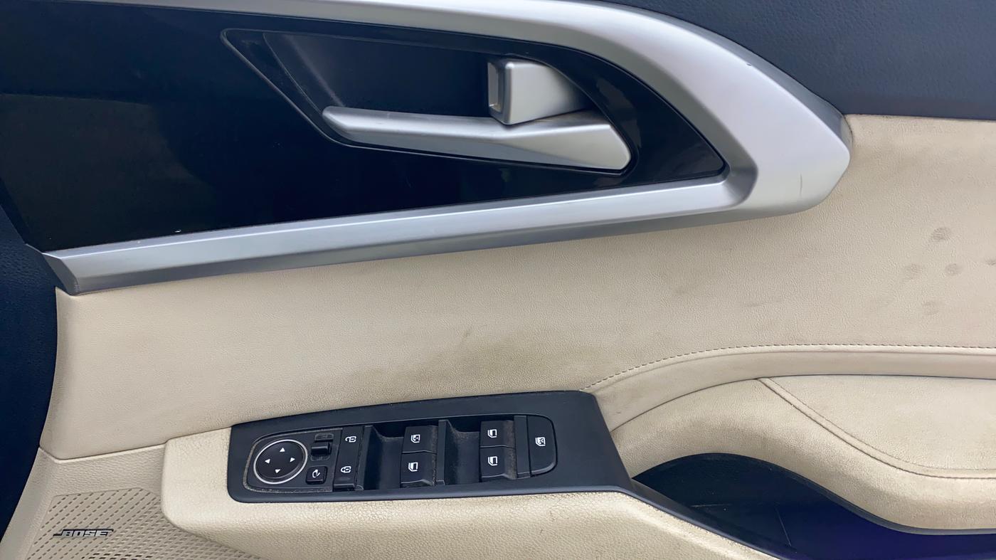 2022 KIA CARENS LUXURY PLUS 1.5 DIESEL AT 6 STR, Diesel, Automatic, 74,209 km, Driver Side Door Panels Control