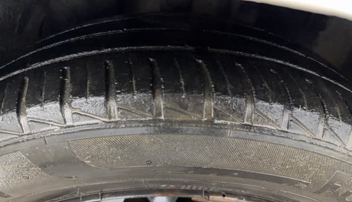 2021 Datsun Redi Go T, Petrol, Manual, 1,06,514 km, Right Front Tyre Tread