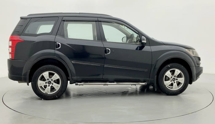 2013 Mahindra XUV500 W8 FWD, Diesel, Manual, 72,418 km, Right Side View
