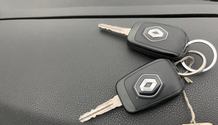 2021 Renault Duster RXZ 1.5 PETROL MT, Petrol, Manual, 38,800 km, Key Close Up