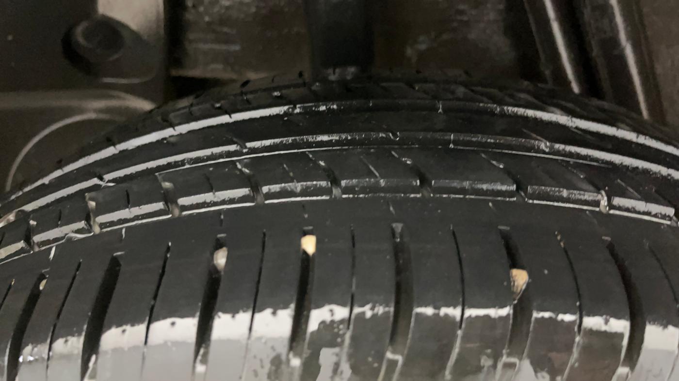2021 Renault Duster RXZ 1.5 PETROL MT, Petrol, Manual, 38,842 km, Right Rear Tyre Tread