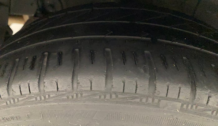 2019 Hyundai Grand i10 SPORTZ 1.2 KAPPA VTVT, Petrol, Manual, 37,218 km, Right Rear Tyre Tread