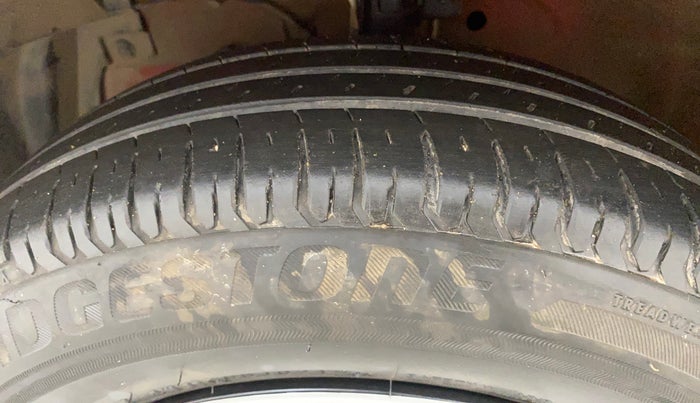2015 Maruti Swift VDI ABS, Diesel, Manual, 57,045 km, Left Front Tyre Tread