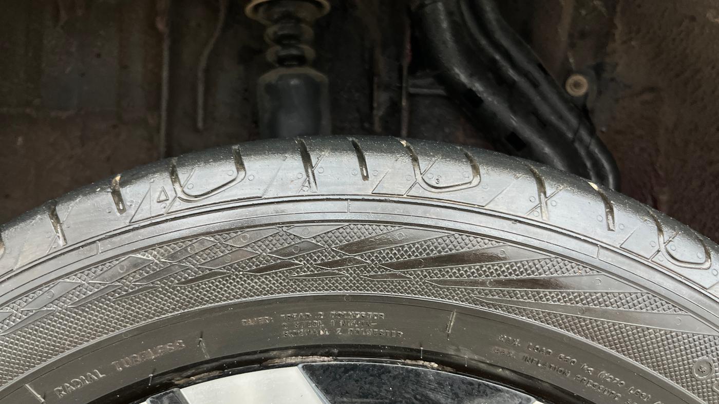 2021 Renault Kiger RXZ TURBO CVT DUAL TONE, Petrol, Automatic, 53,391 km, Right Rear Tyre Tread