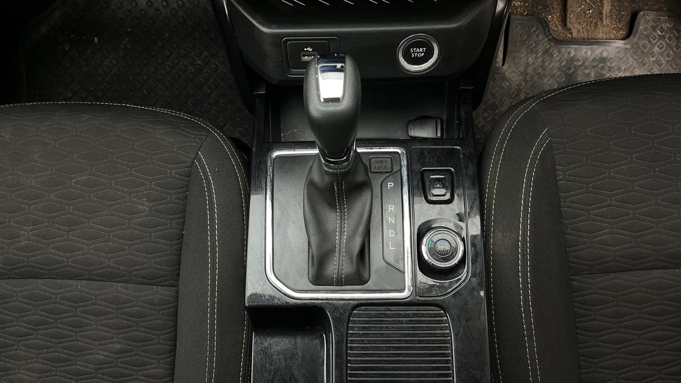 2021 Renault Kiger RXZ TURBO CVT DUAL TONE, Petrol, Automatic, 53,391 km, Gear Lever