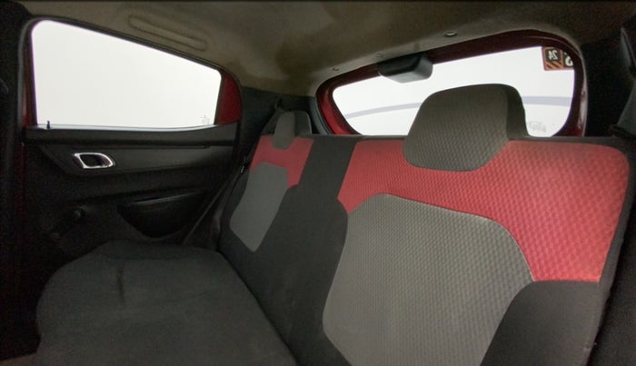 2019 Renault Kwid RXT 1.0 (O), Petrol, Manual, 75,494 km, Right Side Rear Door Cabin