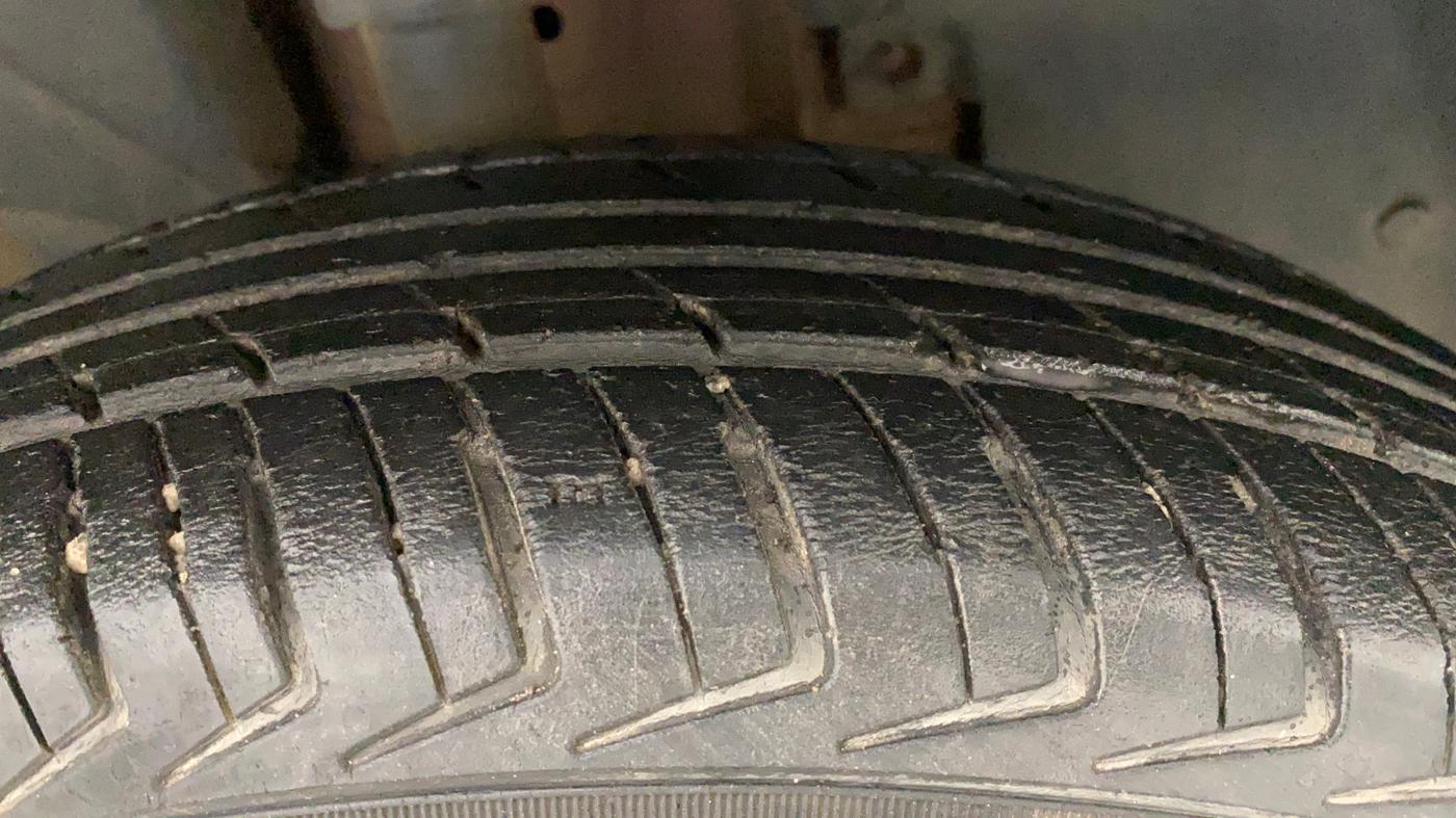 2019 Renault Kwid RXT 1.0 (O), Petrol, Manual, 75,494 km, Right Front Tyre Tread
