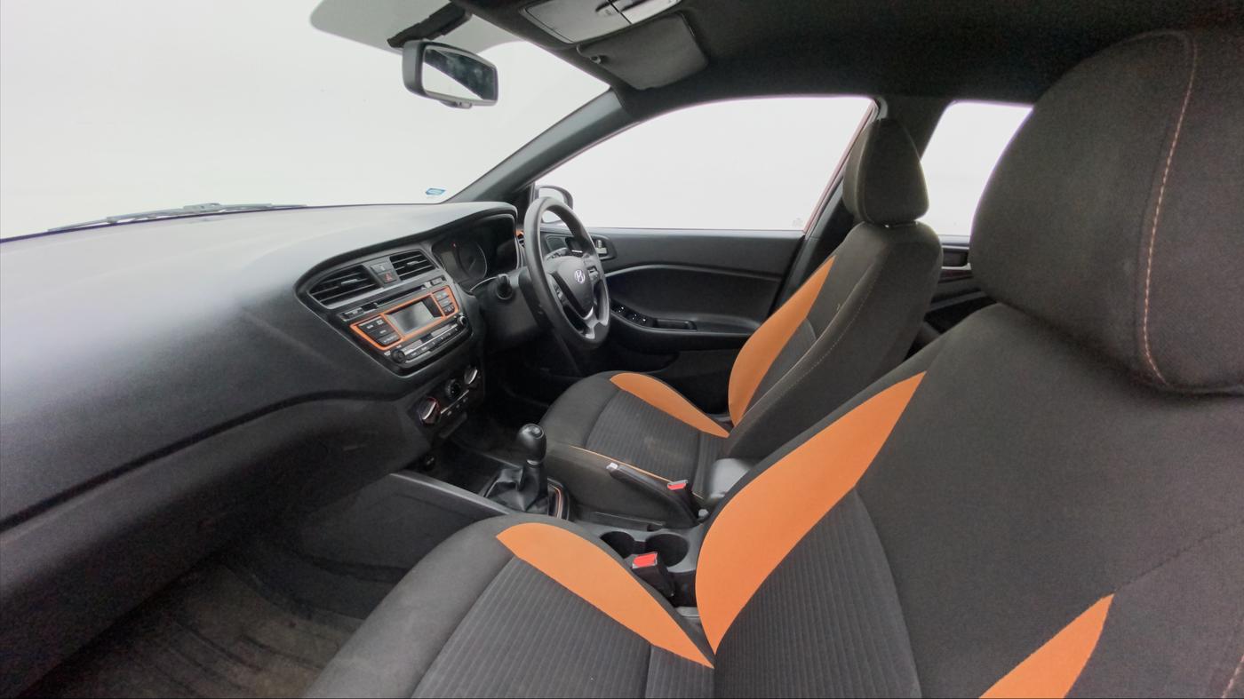 2015 Hyundai i20 Active 1.2 S, Petrol, Manual, 56,366 km, Right Side Front Door Cabin