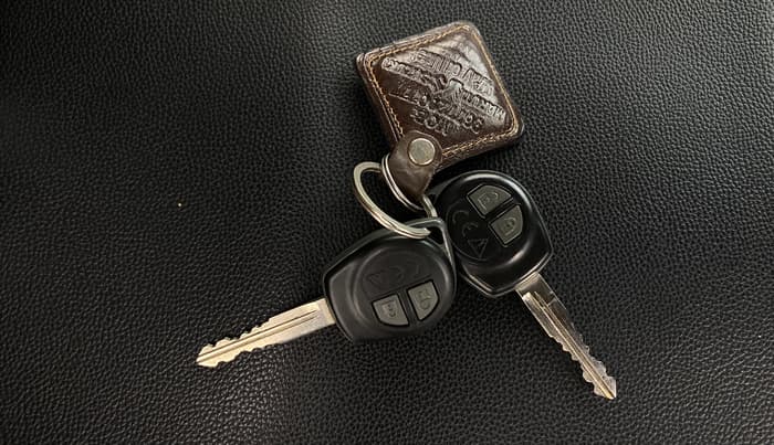 2022 Maruti Swift VXI AMT, Petrol, Automatic, 43,474 km, Key Close Up