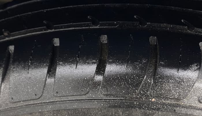 2022 Maruti Swift VXI AMT, Petrol, Automatic, 43,474 km, Right Rear Tyre Tread