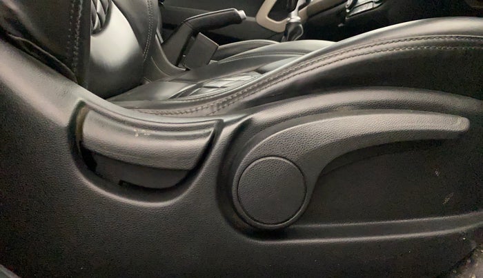 2018 Hyundai Creta SX 1.6 DIESEL, Diesel, Manual, 1,18,687 km, Driver Side Adjustment Panel