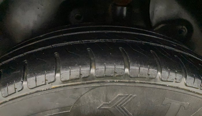 2018 Hyundai Creta SX 1.6 DIESEL, Diesel, Manual, 1,18,687 km, Left Rear Tyre Tread