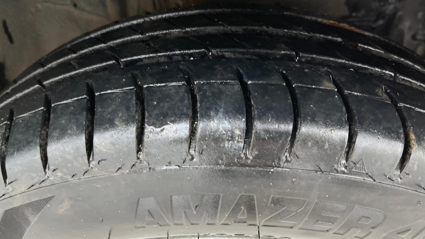 2018 Toyota YARIS VX CVT, Petrol, Automatic, 1,19,403 km, Right Front Tyre Tread