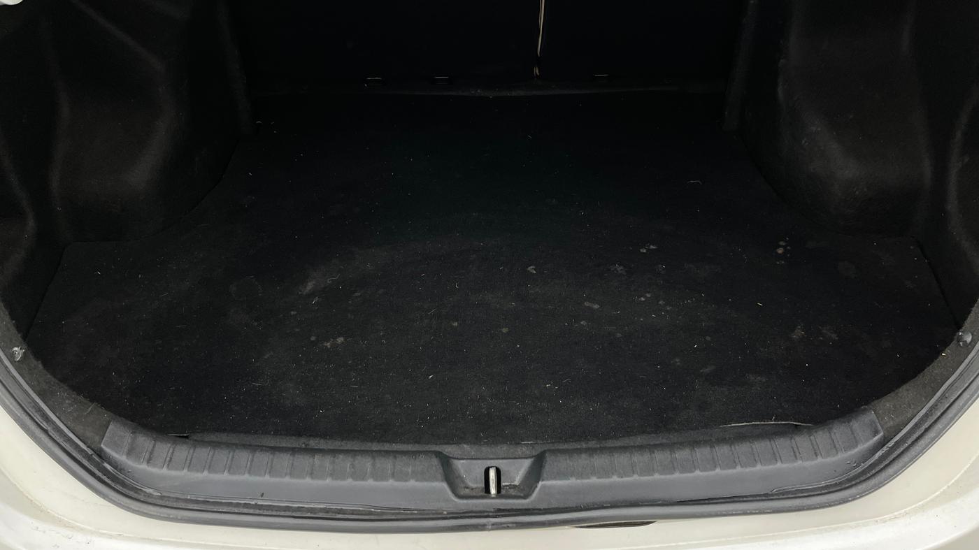 2018 Toyota YARIS VX CVT, Petrol, Automatic, 1,19,403 km, Boot Inside
