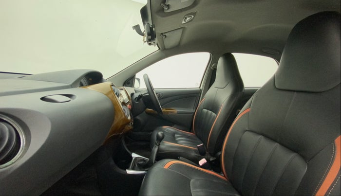 2012 Toyota Etios G, Petrol, Manual, 75,209 km, Right Side Front Door Cabin