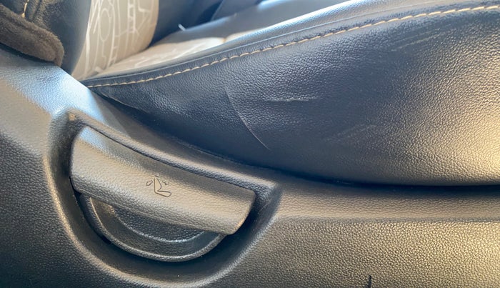 2018 Hyundai Grand i10 MAGNA 1.2 KAPPA VTVT, Petrol, Manual, 58,904 km, Driver Side Adjustment Panel