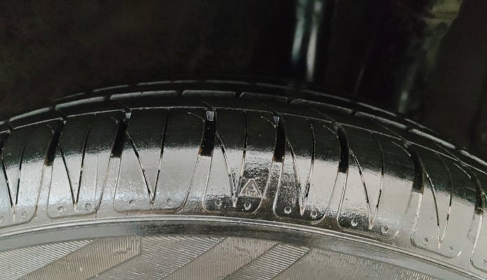 2022 KIA SONET HTX 1.5, Diesel, Manual, 21,012 km, Left Rear Tyre Tread