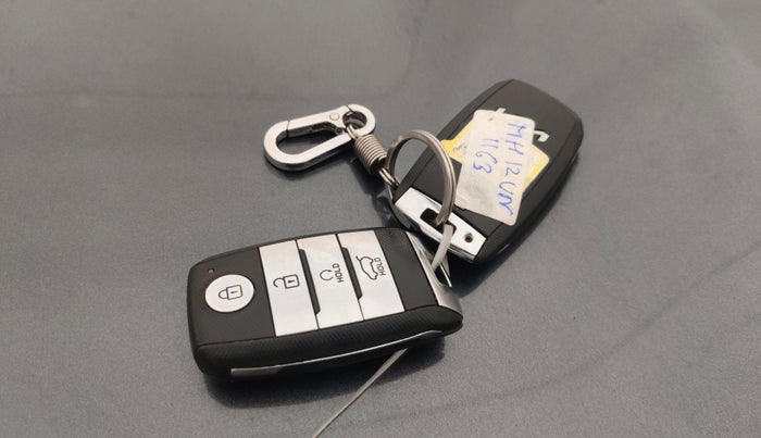 2022 KIA SONET HTX 1.5, Diesel, Manual, 21,012 km, Key Close Up