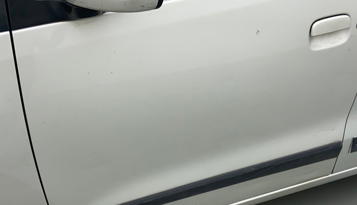 2017 Maruti Wagon R 1.0 VXI, Petrol, Manual, 52,113 km, Front passenger door - Minor scratches