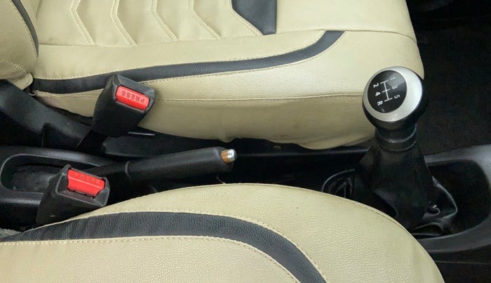 2017 Maruti Wagon R 1.0 VXI, Petrol, Manual, 52,113 km, Gear Lever