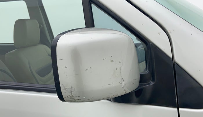 2017 Maruti Wagon R 1.0 VXI, Petrol, Manual, 52,113 km, Right rear-view mirror - Cover has minor damage