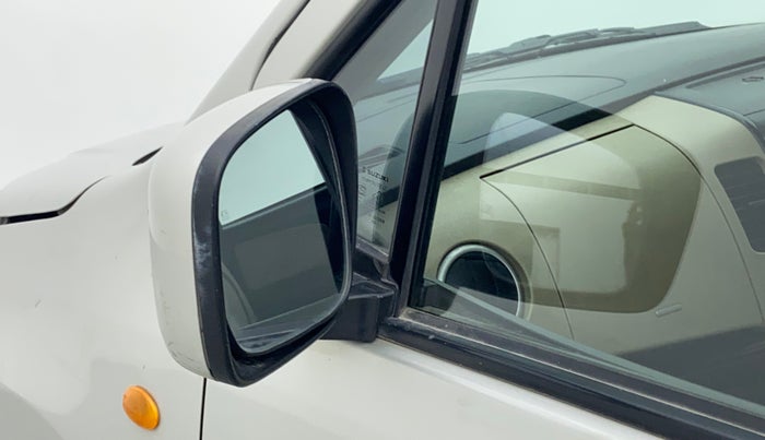 2017 Maruti Wagon R 1.0 VXI, Petrol, Manual, 52,113 km, Left rear-view mirror - Mirror motor not working